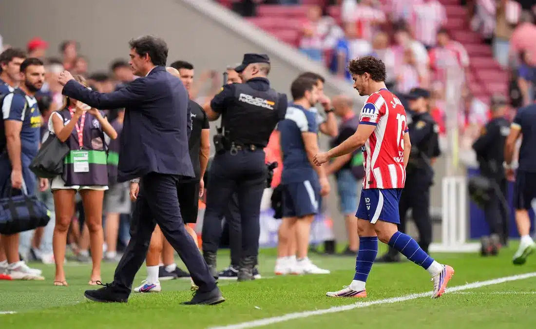 أسباب رفض أتلتيكو مدريد انتقال جوليان ألفاريز إلى برشلونة