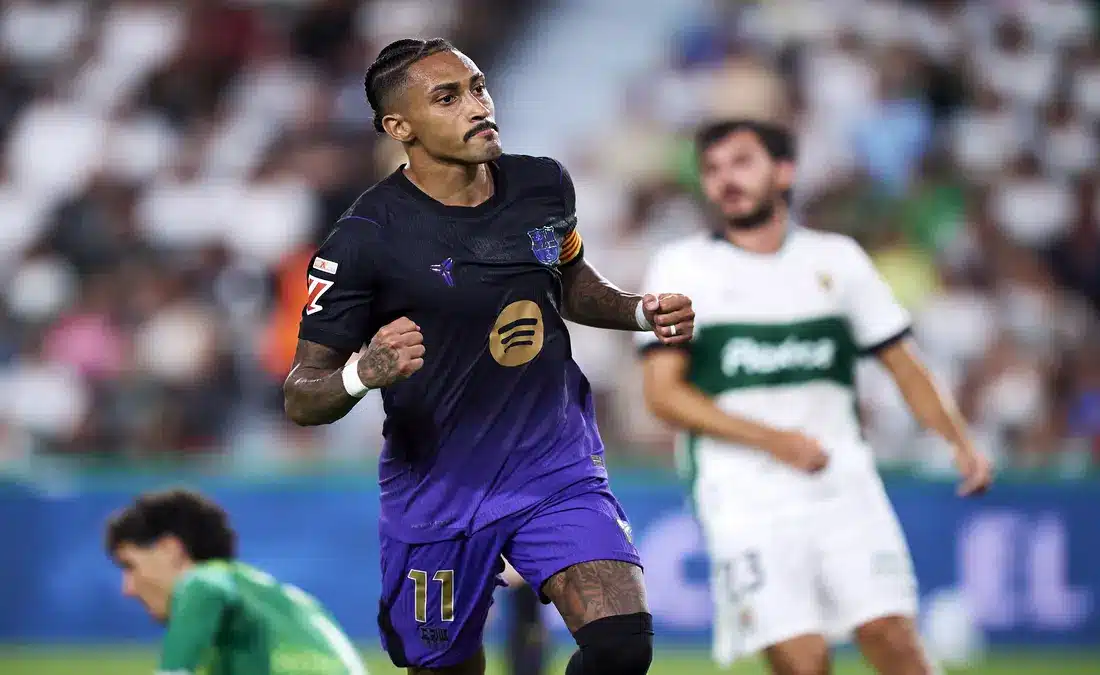 رافينيا يحقق إنجازًا تاريخيًا مع برشلونة في الدوري الإسباني